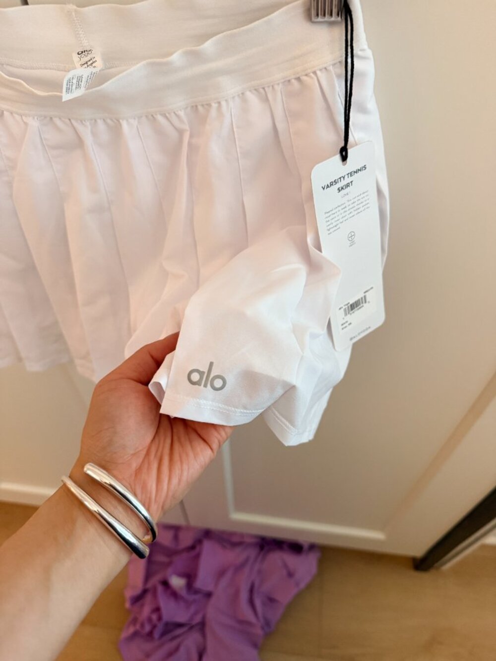 BNWT Alo Yoga Varsity Tennis Skirt X-Small - White - Picture 9 of 11
